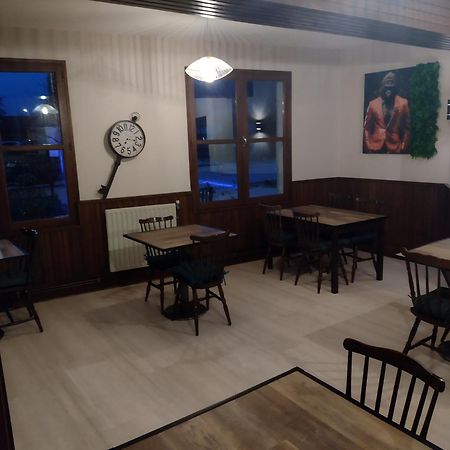 Auberge D'Ici Et D'Ailleurs Cressensac-Sarrazac Eksteriør bilde