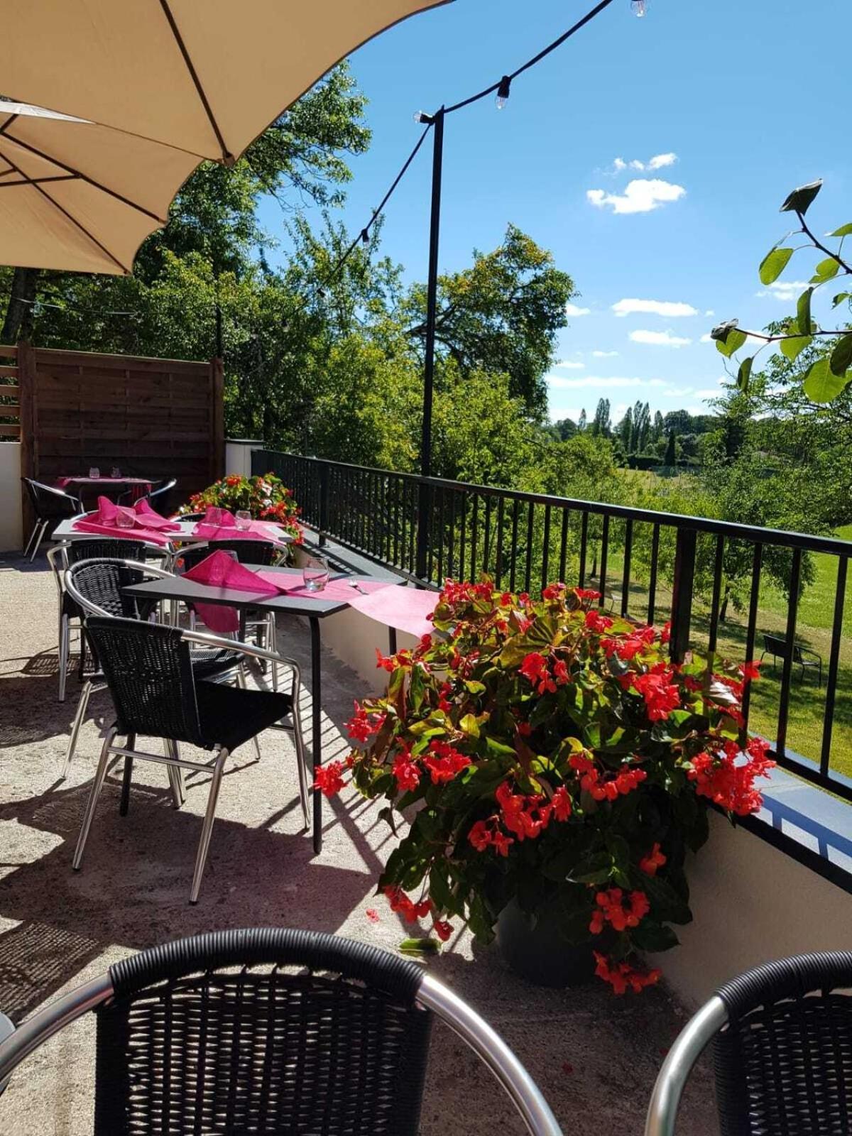 Auberge D'Ici Et D'Ailleurs Cressensac-Sarrazac Eksteriør bilde